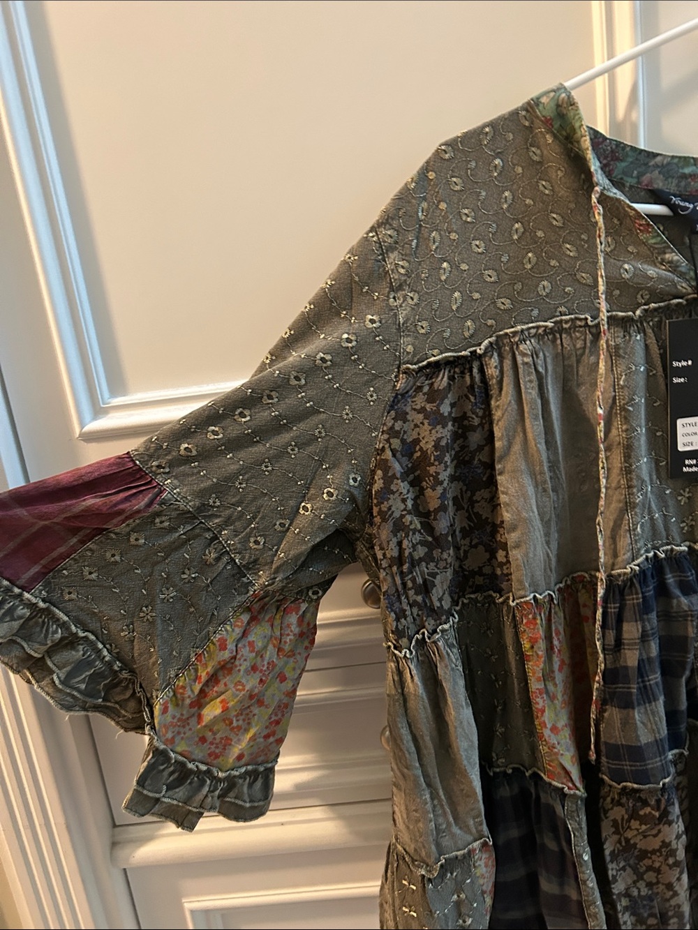 NWT Young Threads Patchwork Ruffled Peasant Top - Olive Multi - Picture 4 of 4